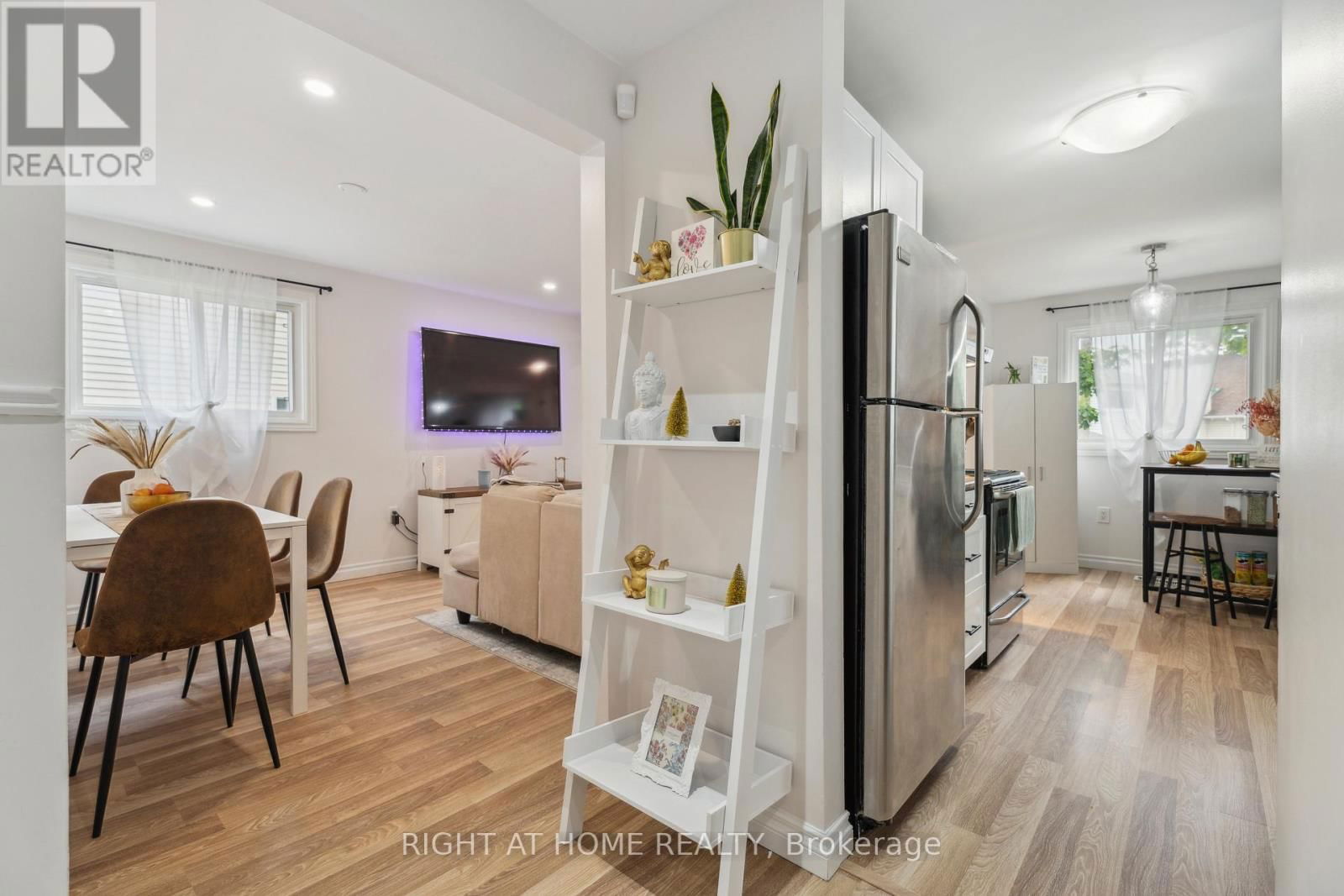 54 SHAKESPEARE CRESCENT Image 11