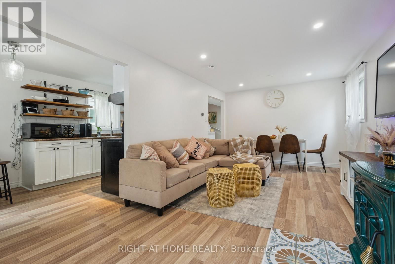 54 SHAKESPEARE CRESCENT Image 18
