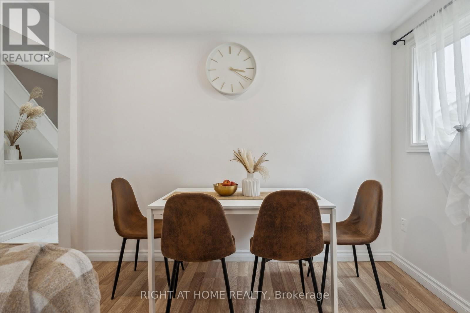 54 SHAKESPEARE CRESCENT Image 23