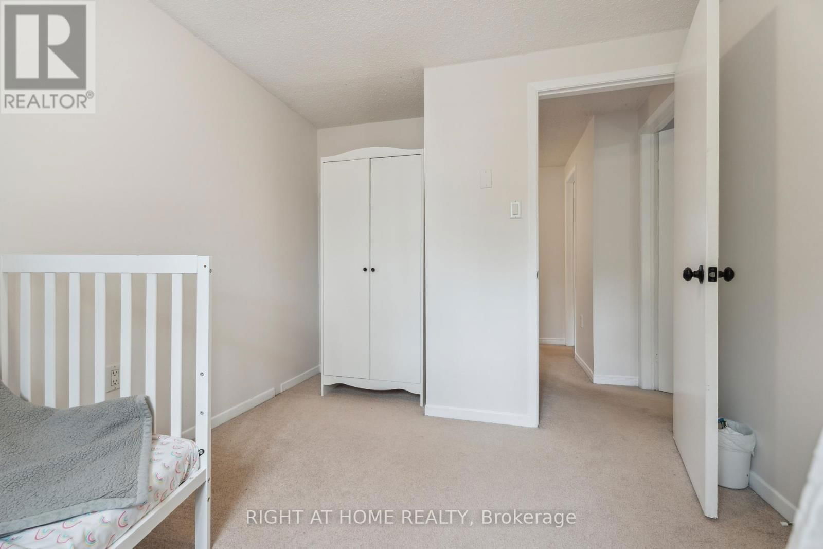 54 SHAKESPEARE CRESCENT Image 32