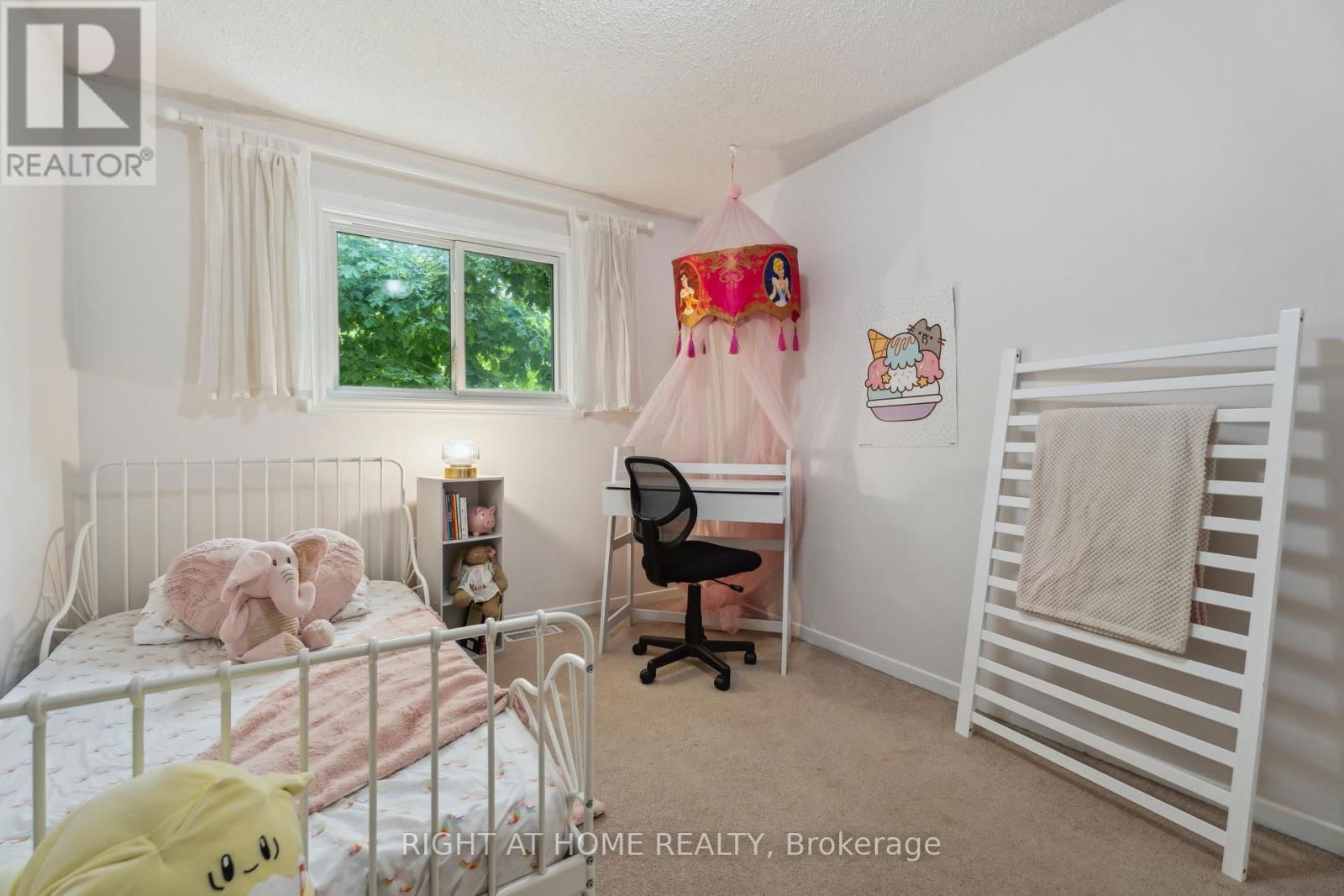 54 SHAKESPEARE CRESCENT Image 33
