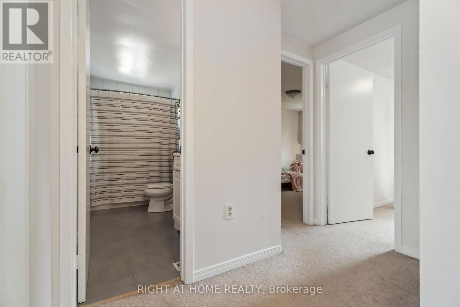 54 SHAKESPEARE CRESCENT Image 36