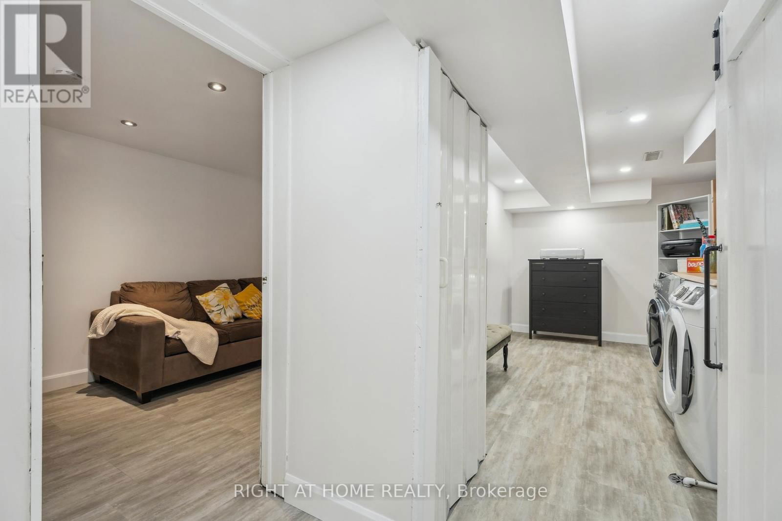 54 SHAKESPEARE CRESCENT Image 42
