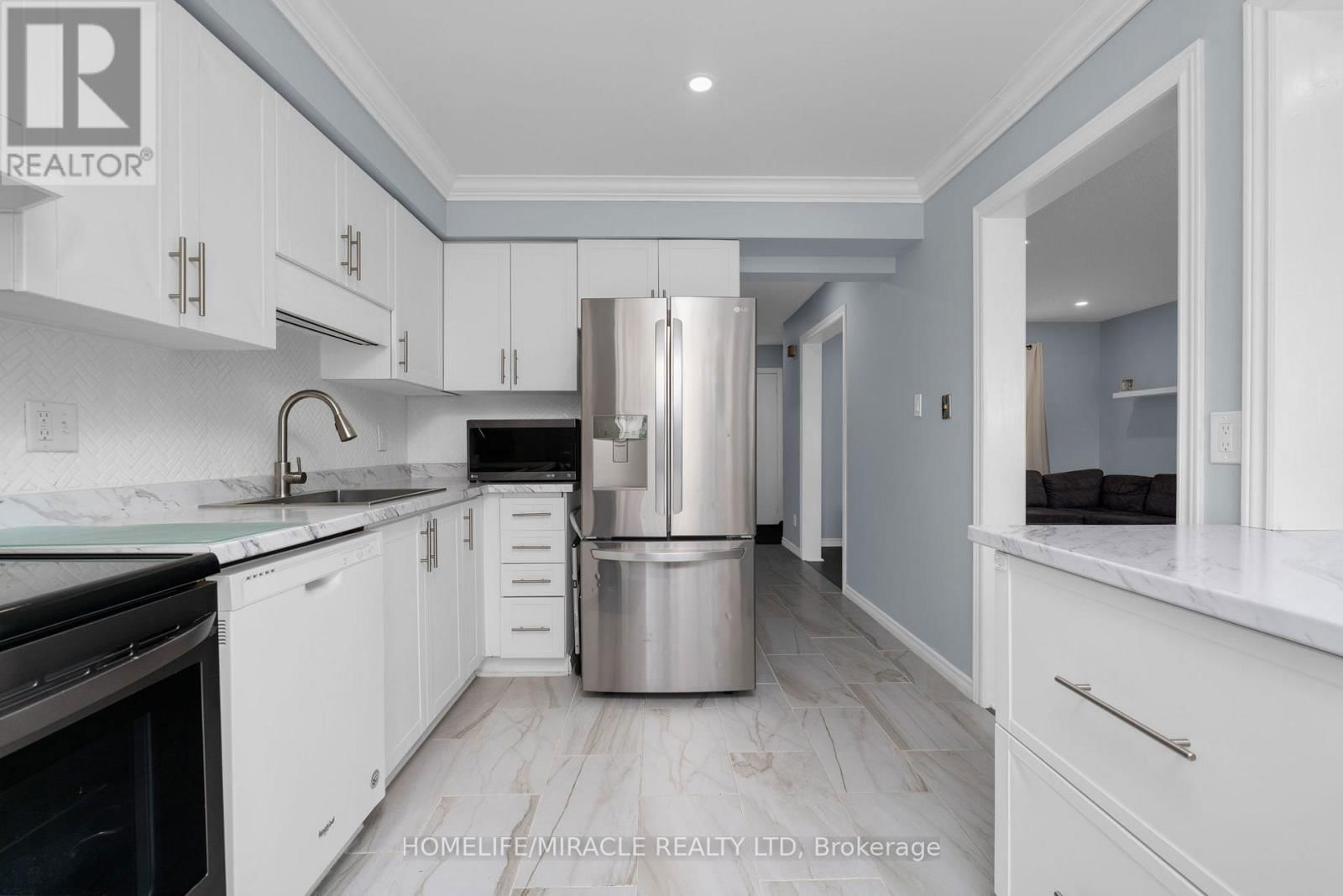 392 LIVINGSTONE STREET WEST Image 14