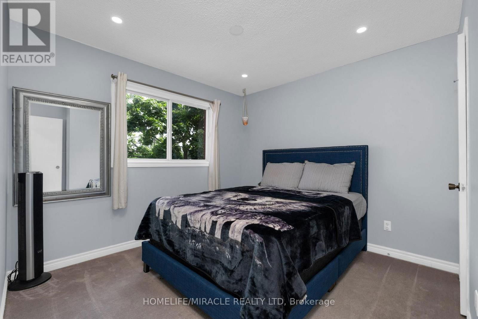 392 LIVINGSTONE STREET WEST Image 22