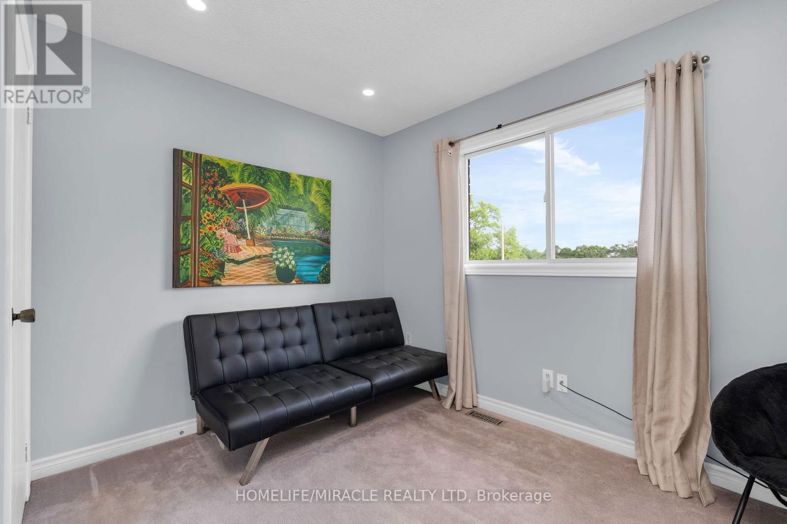 392 LIVINGSTONE STREET WEST Image 23