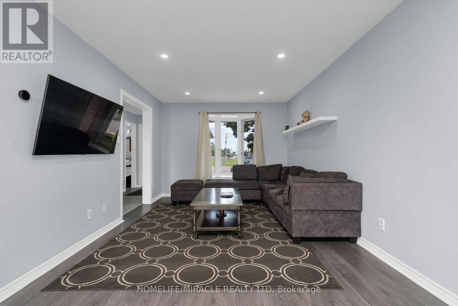 392 LIVINGSTONE STREET WEST Image 9