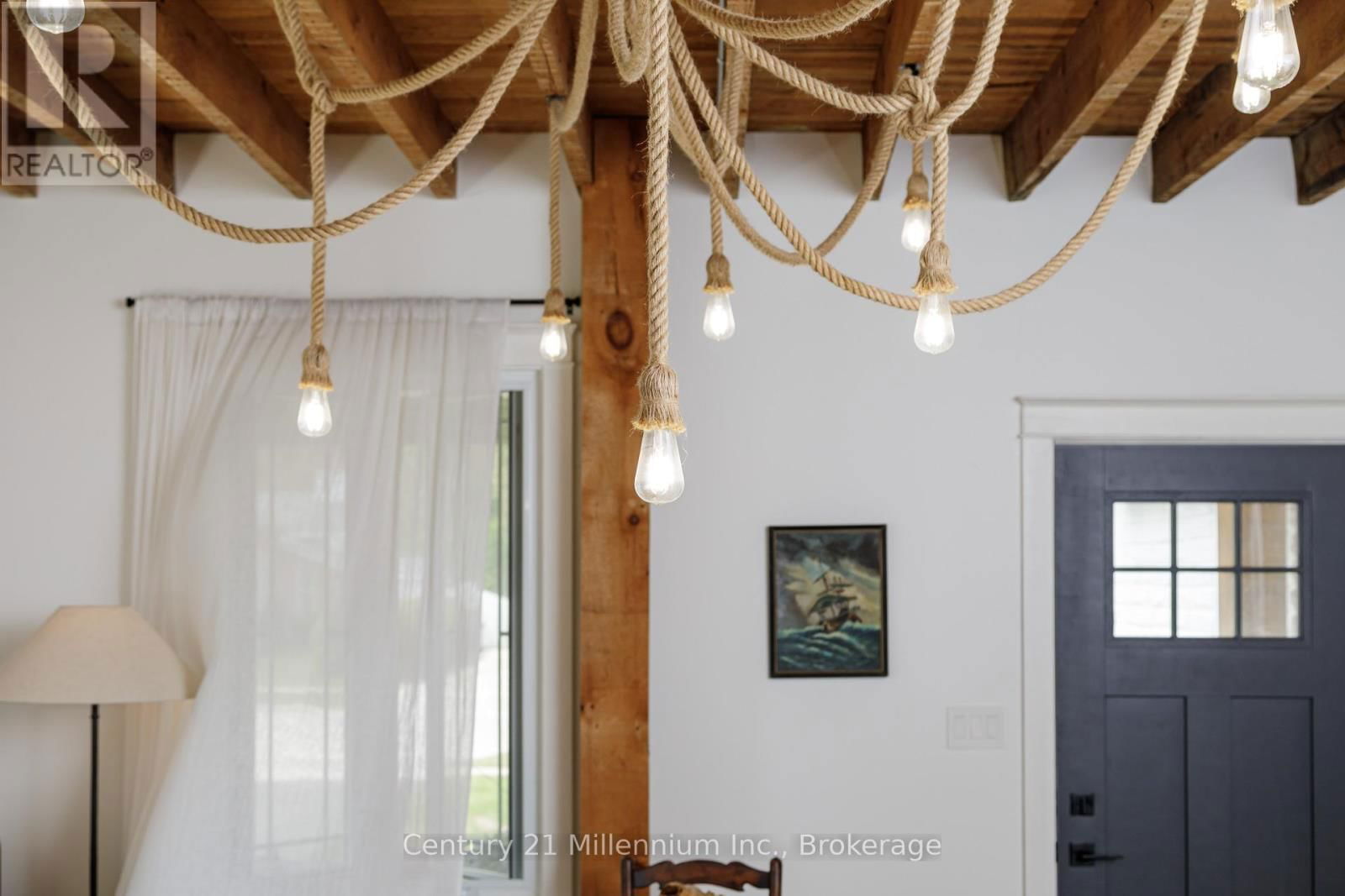 285 MAPLE STREET Image 18