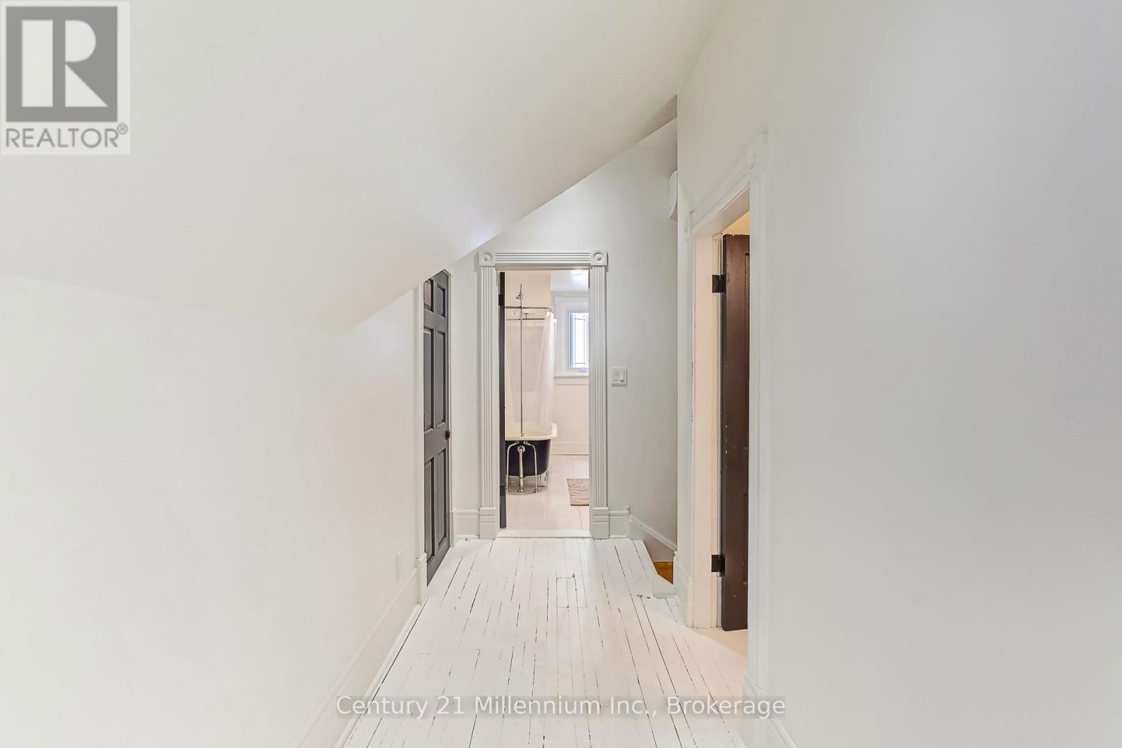 285 MAPLE STREET Image 21