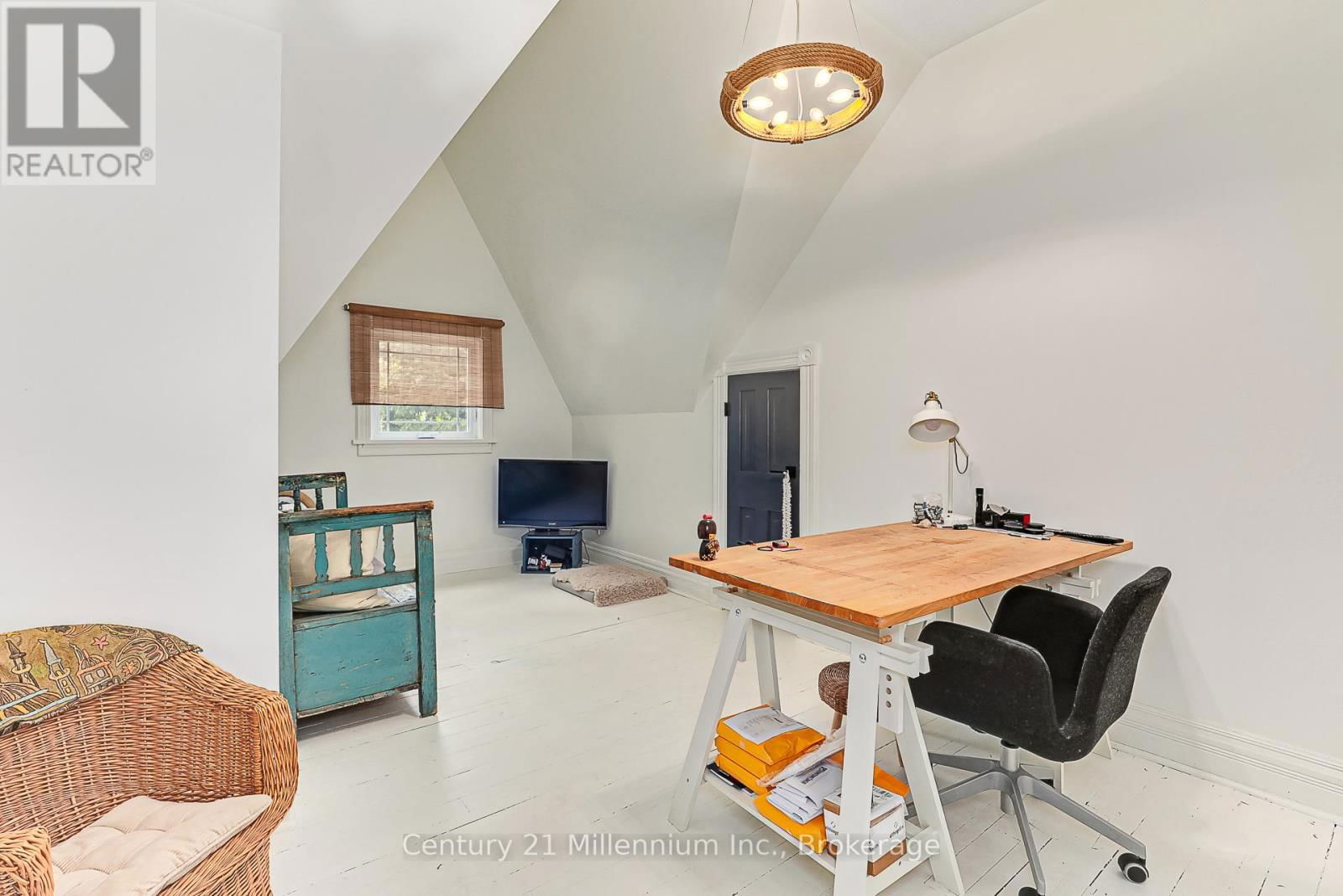 285 MAPLE STREET Image 23