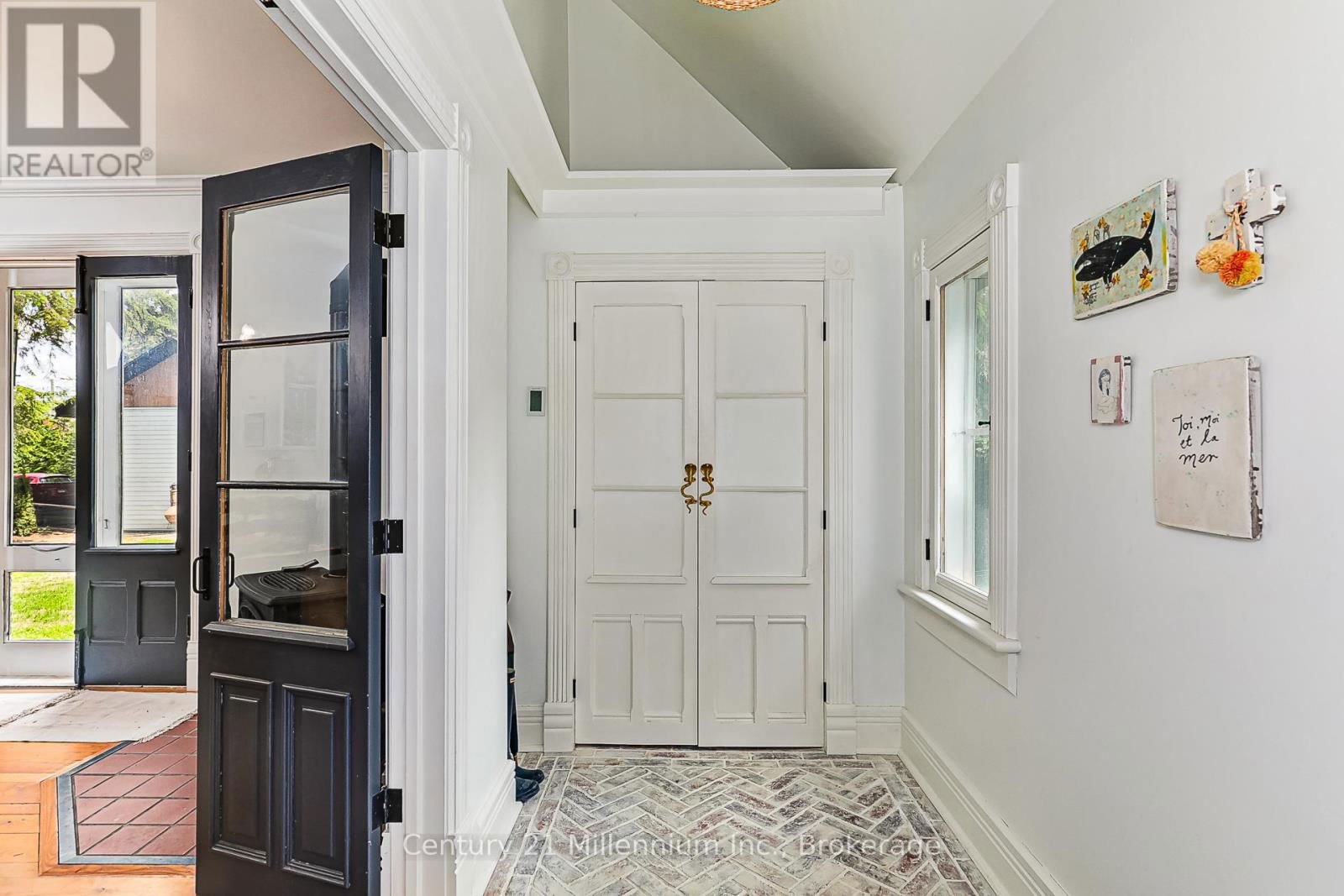 285 MAPLE STREET Image 3