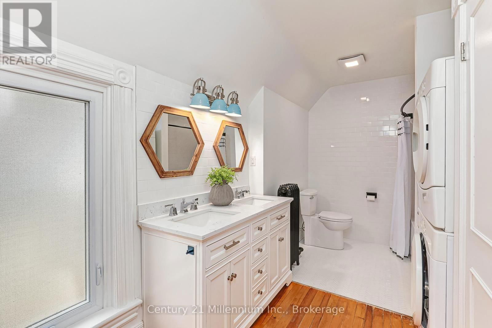 285 MAPLE STREET Image 40