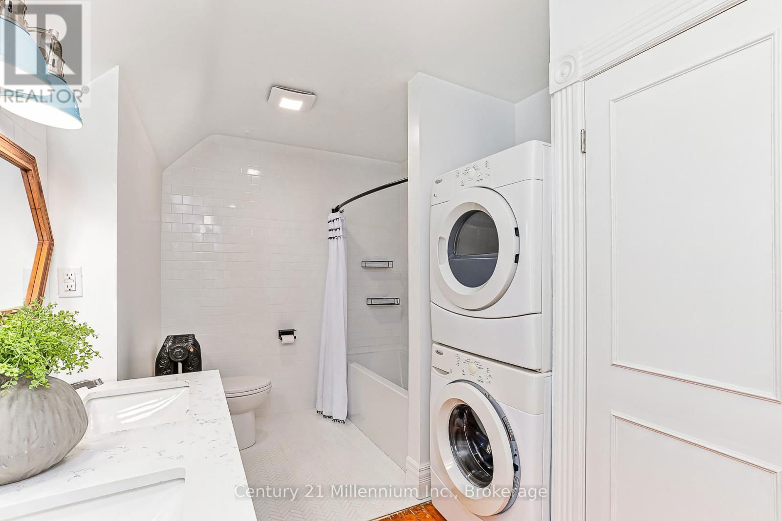 285 MAPLE STREET Image 41