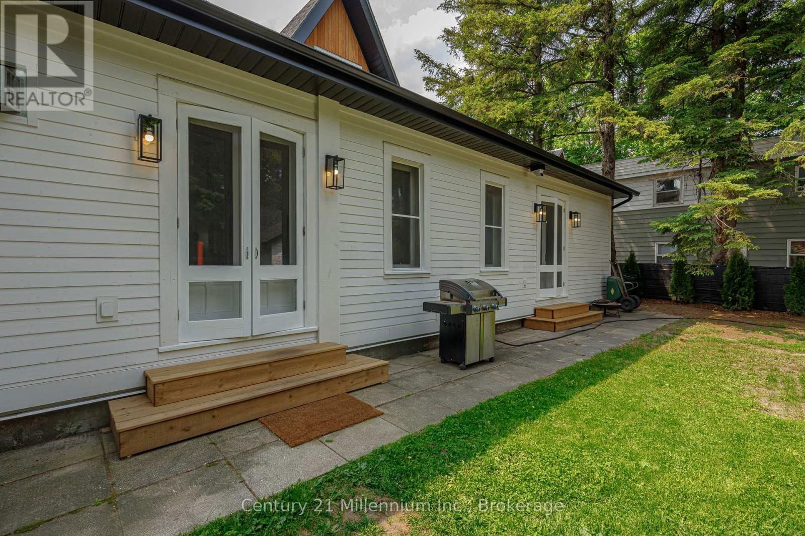 285 MAPLE STREET Image 46