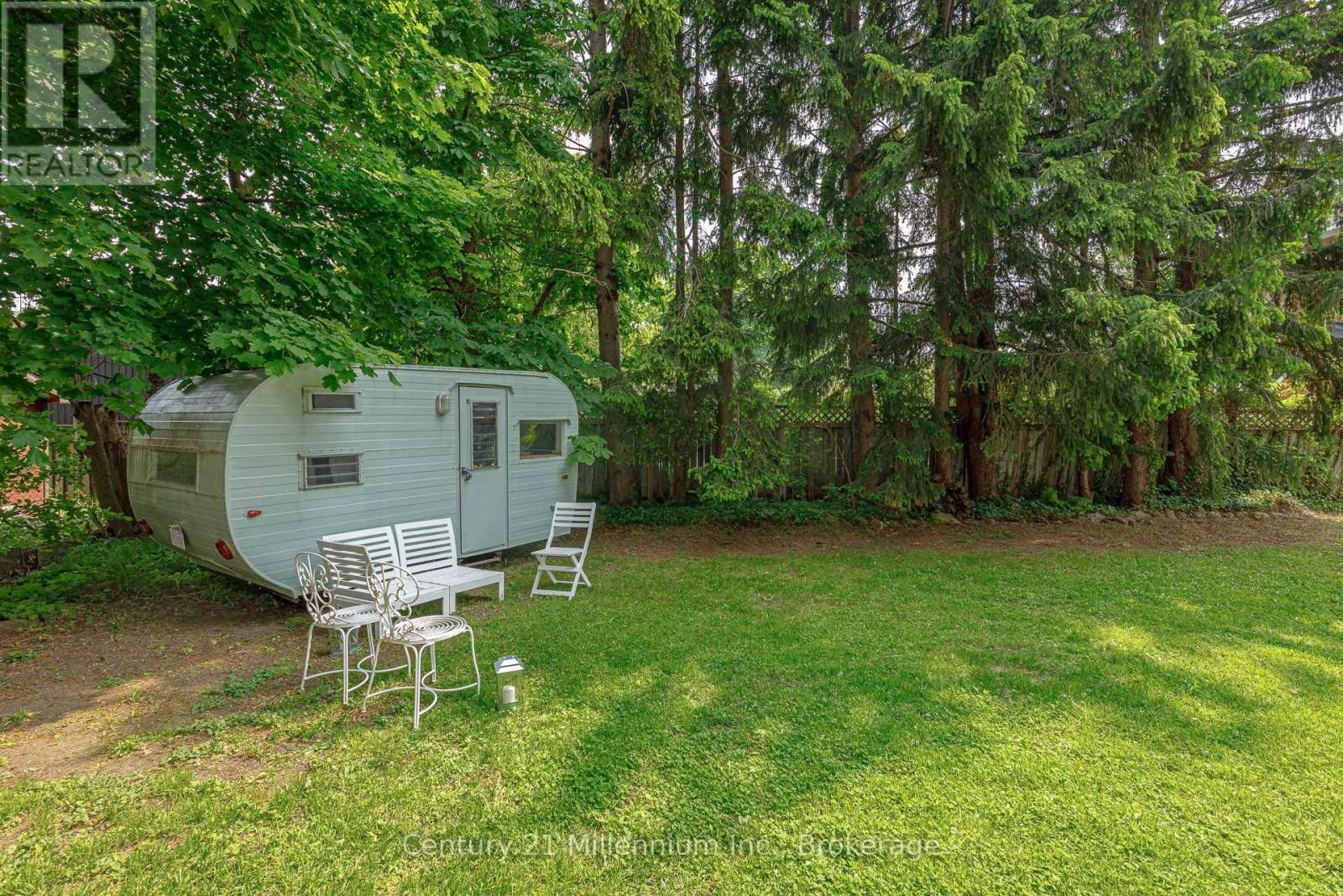 285 MAPLE STREET Image 48