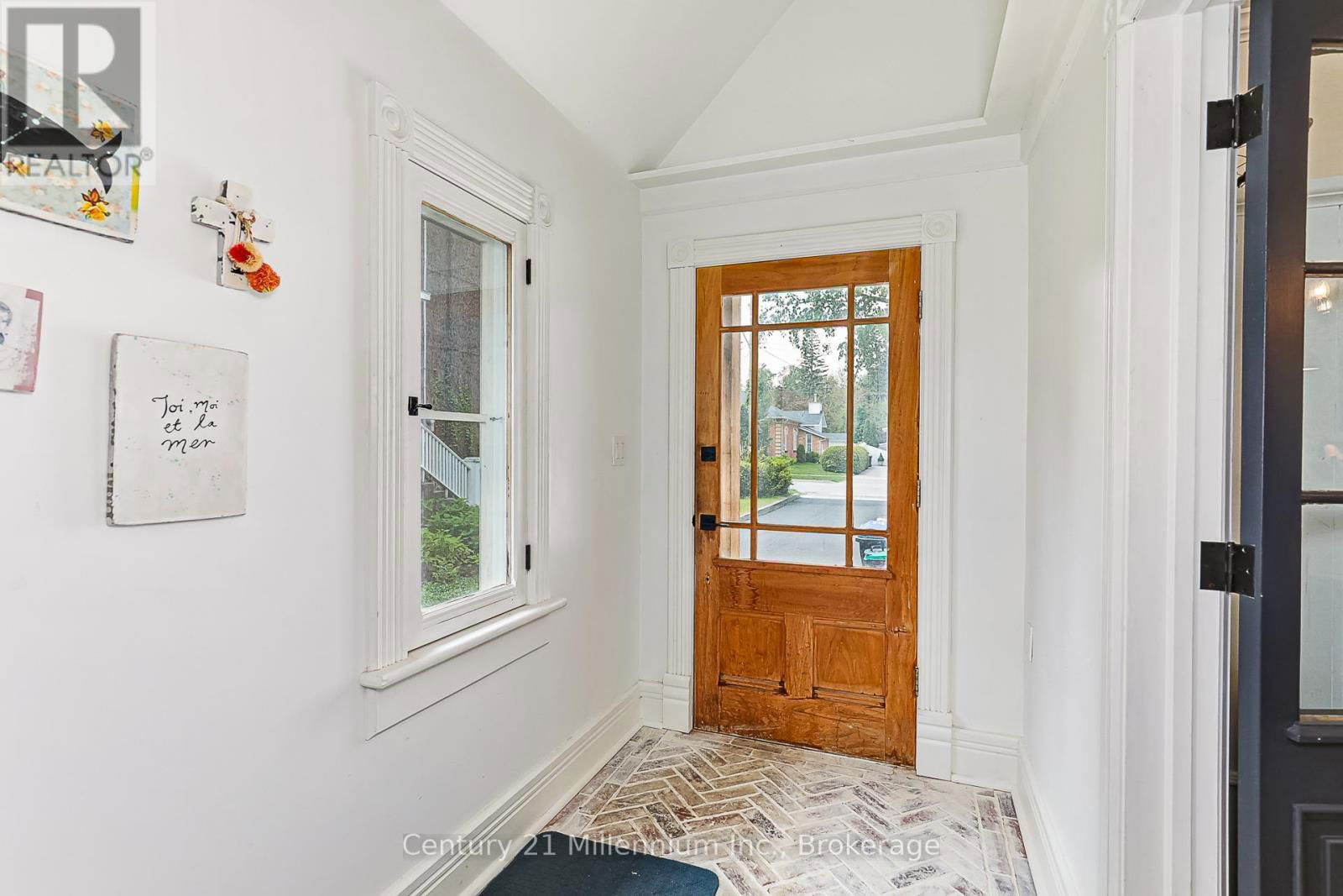 285 MAPLE STREET Image 5