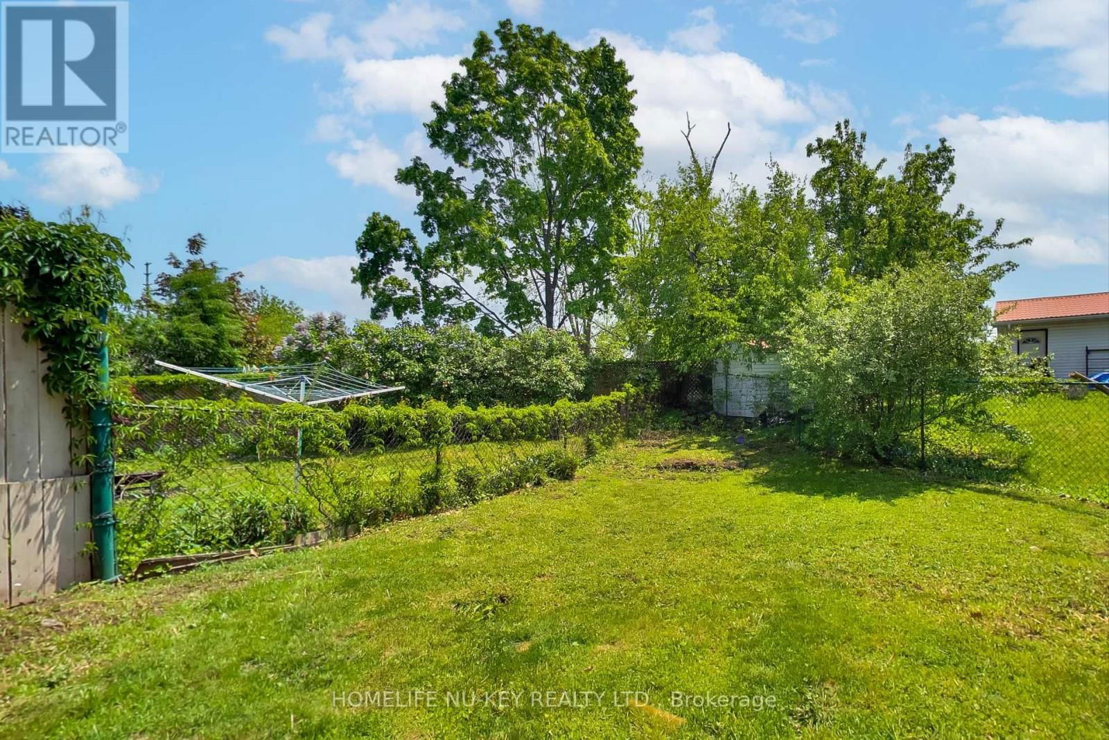 219 CUNDLES ROAD WEST Image 33