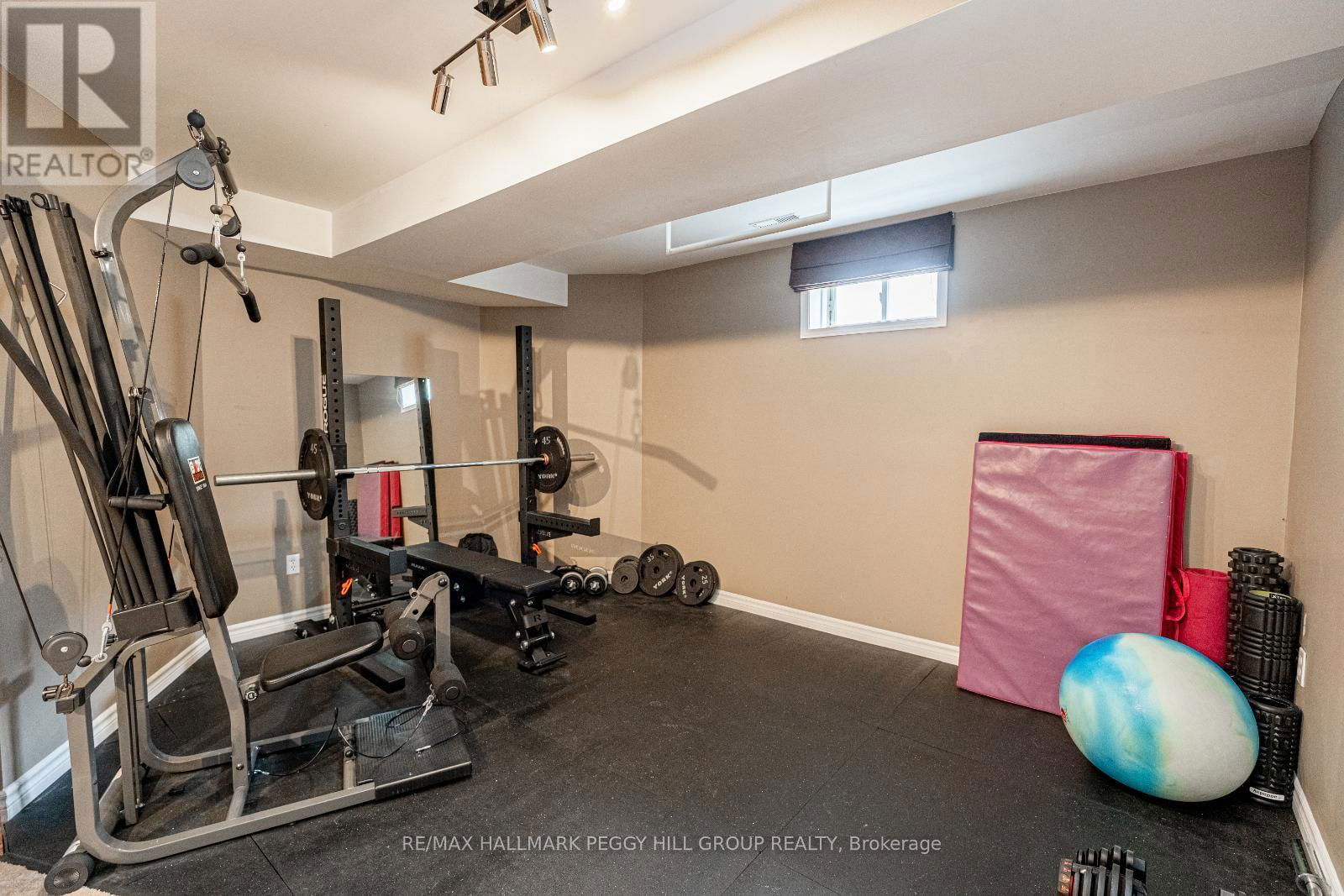 38 BENSON DRIVE Image 17