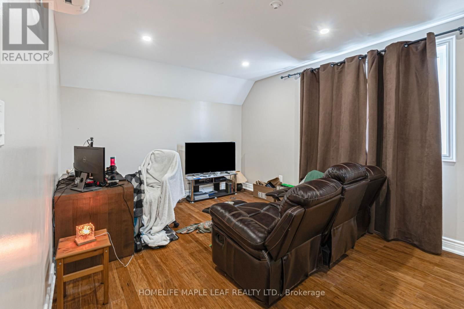 17 MIDDLEBROOK ROAD Image 39