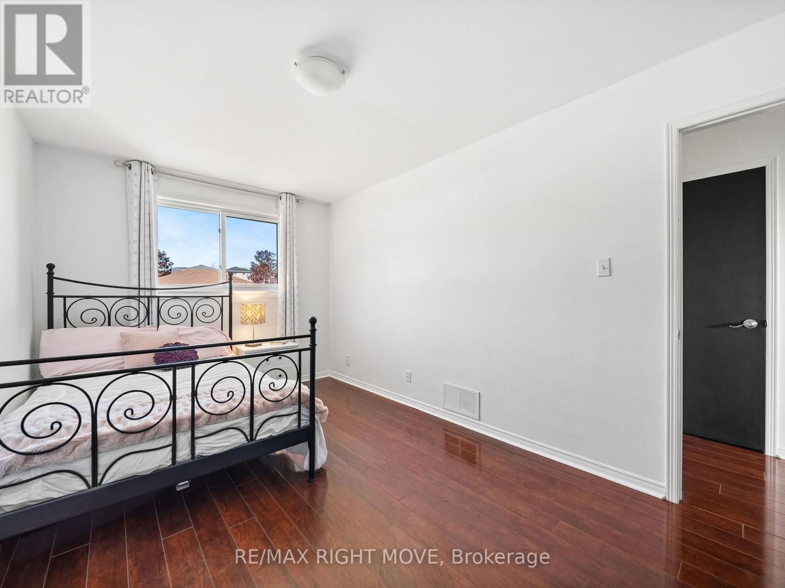 2 CHESTNUT PLACE Image 34