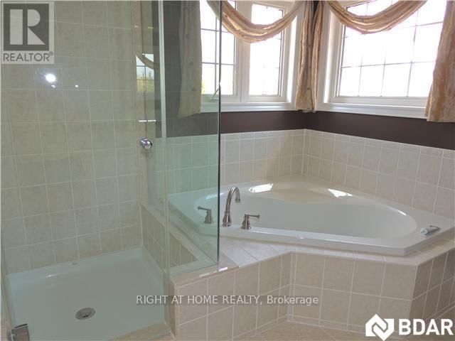 42 WESTMINSTER CIRCLE Image 12