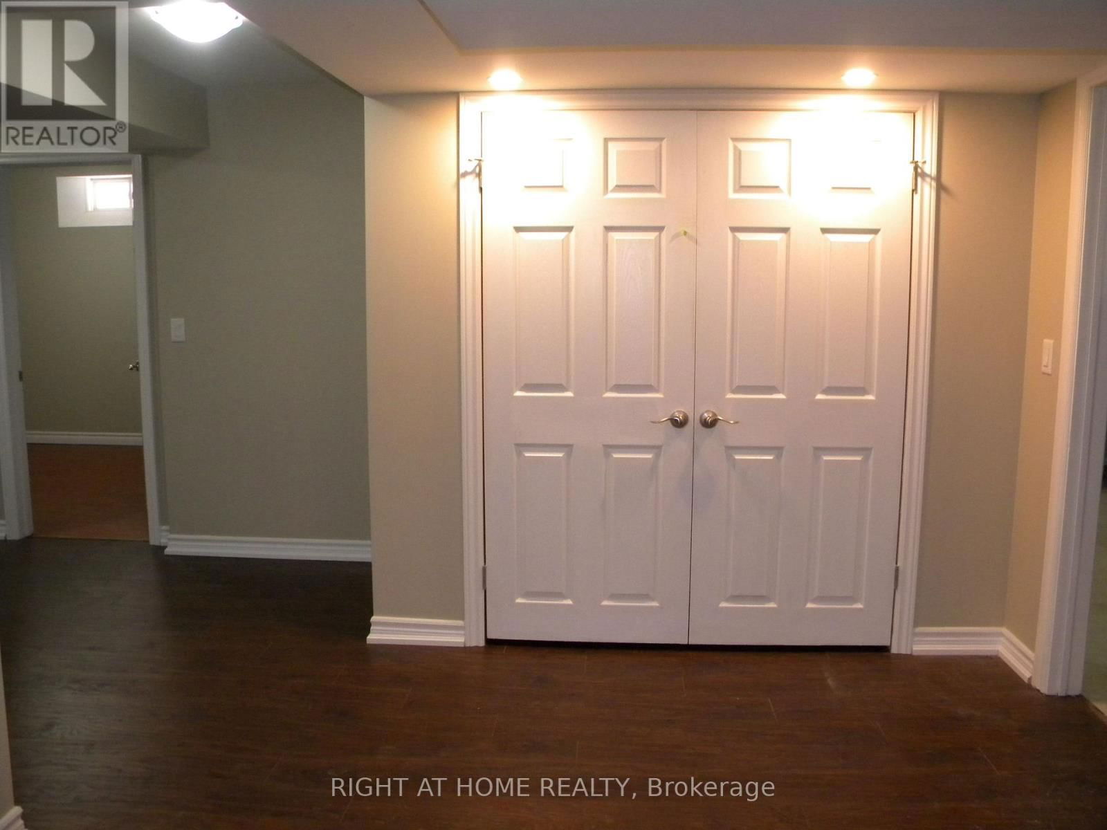 42 WESTMINSTER CIRCLE Image 23