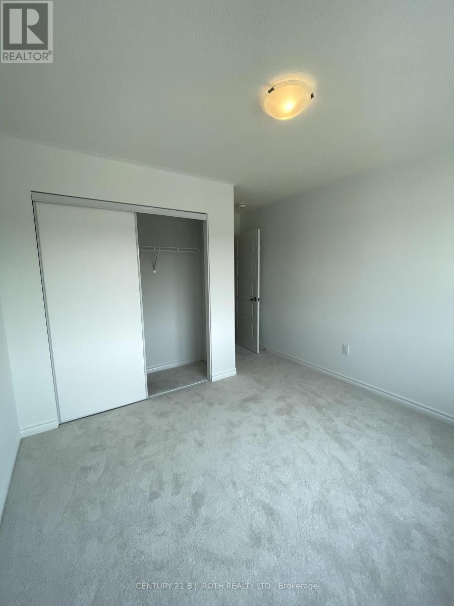 28 VINEWOOD CRESCENT Image 30