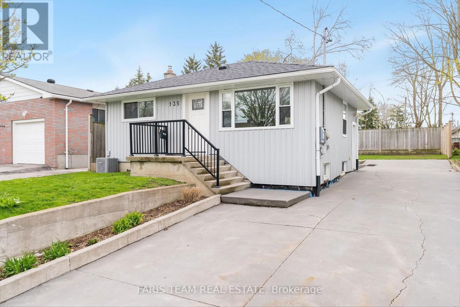 135 GUNN STREET Image 1