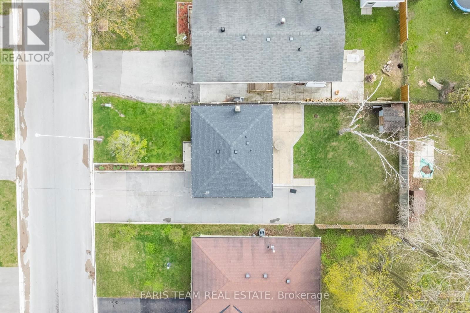 135 GUNN STREET Image 22