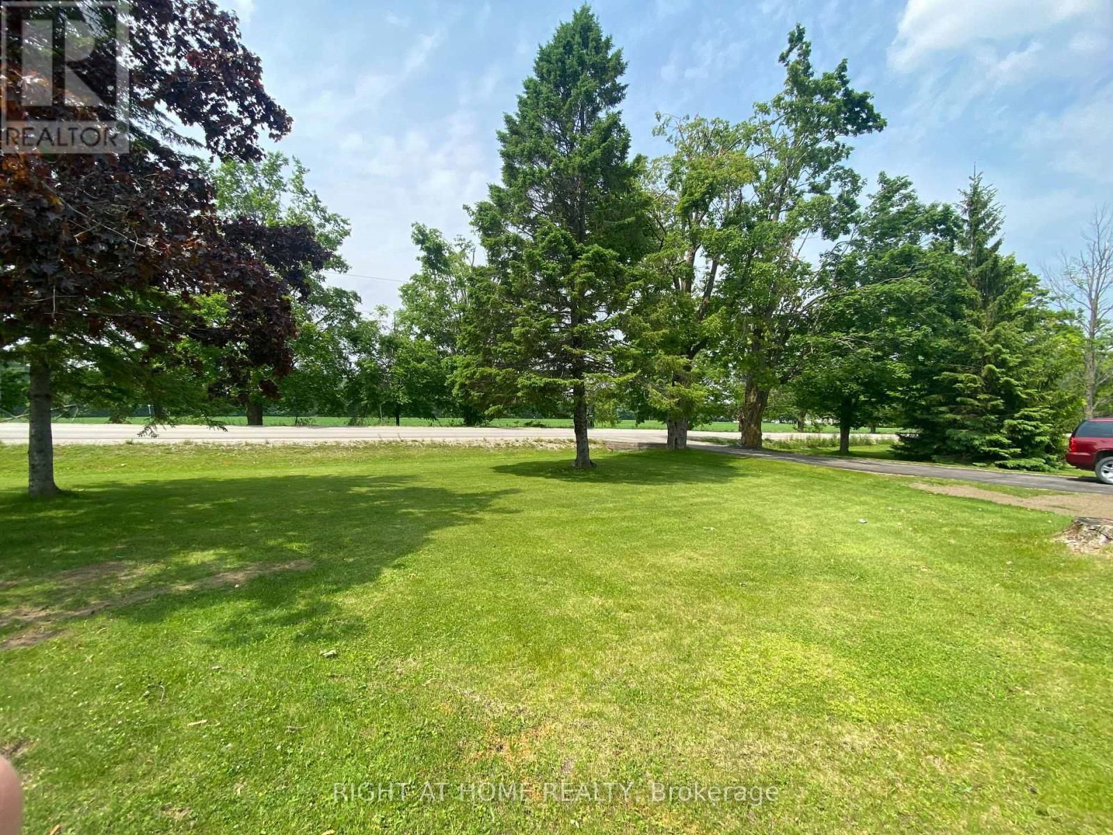 978 15/16 SIDEROAD EAST Image 26
