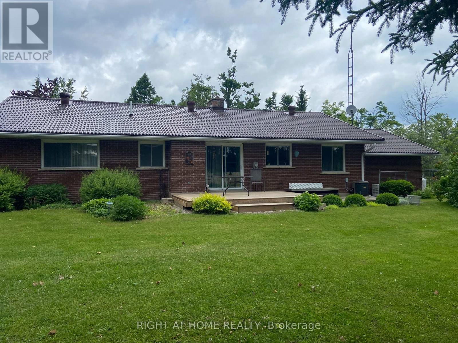 978 15/16 SIDEROAD EAST Image 30