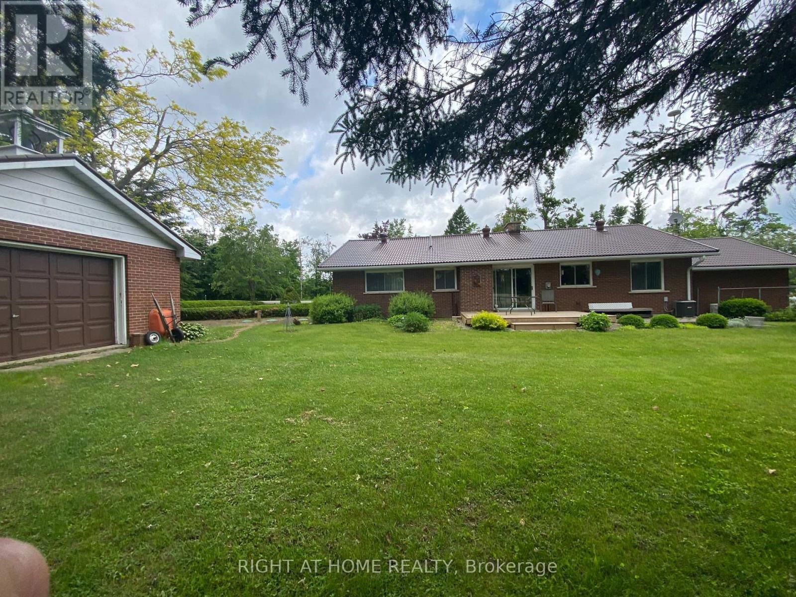 978 15/16 SIDEROAD EAST Image 31