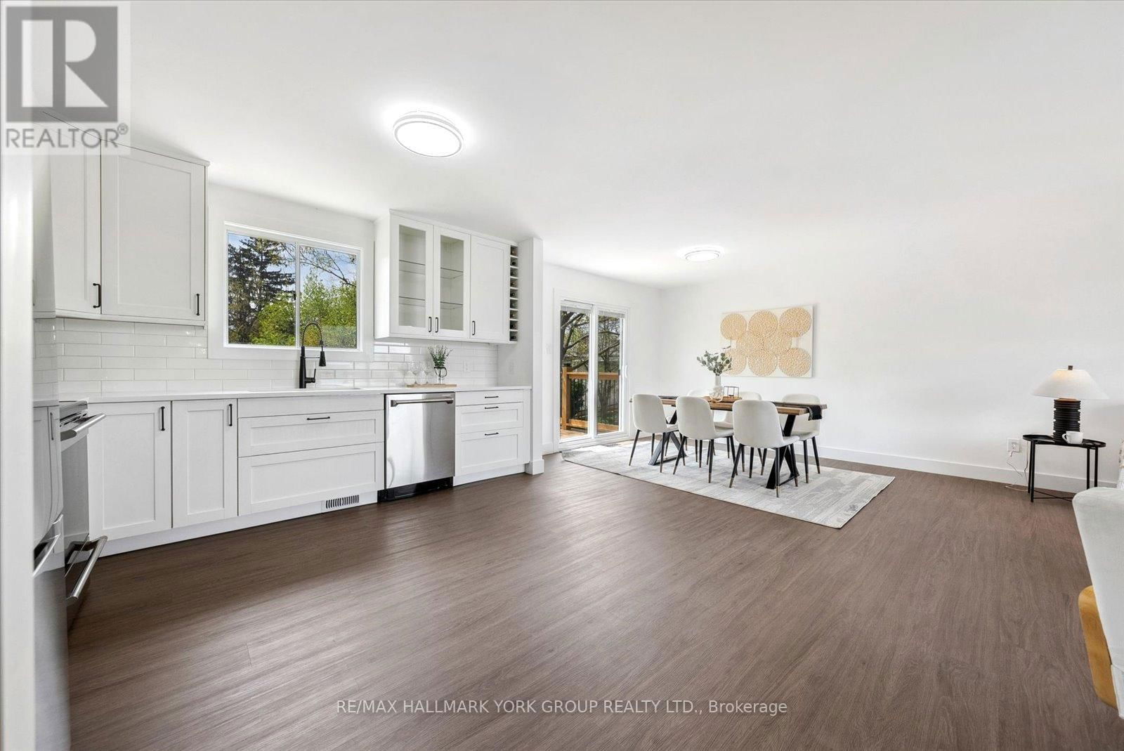 352 ANNE STREET NORTH Image 11