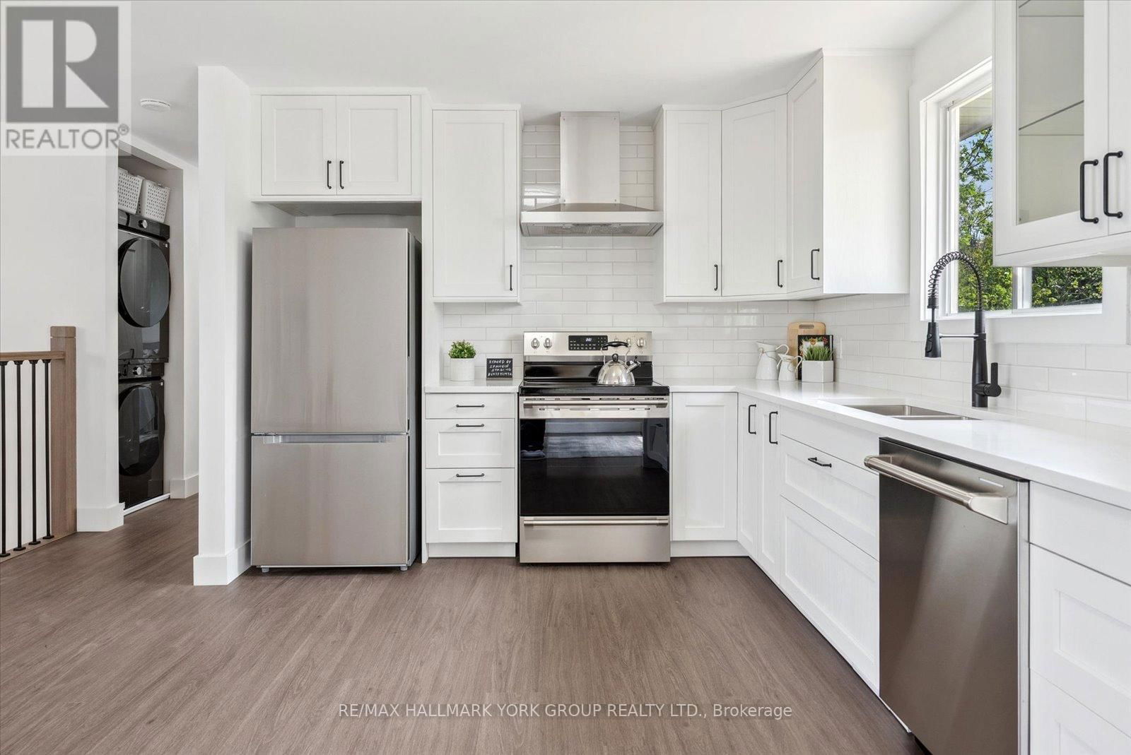 352 ANNE STREET NORTH Image 14
