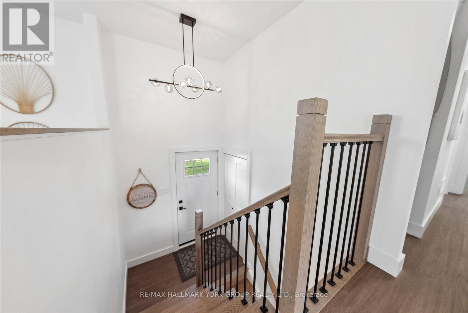 352 ANNE STREET NORTH Image 2