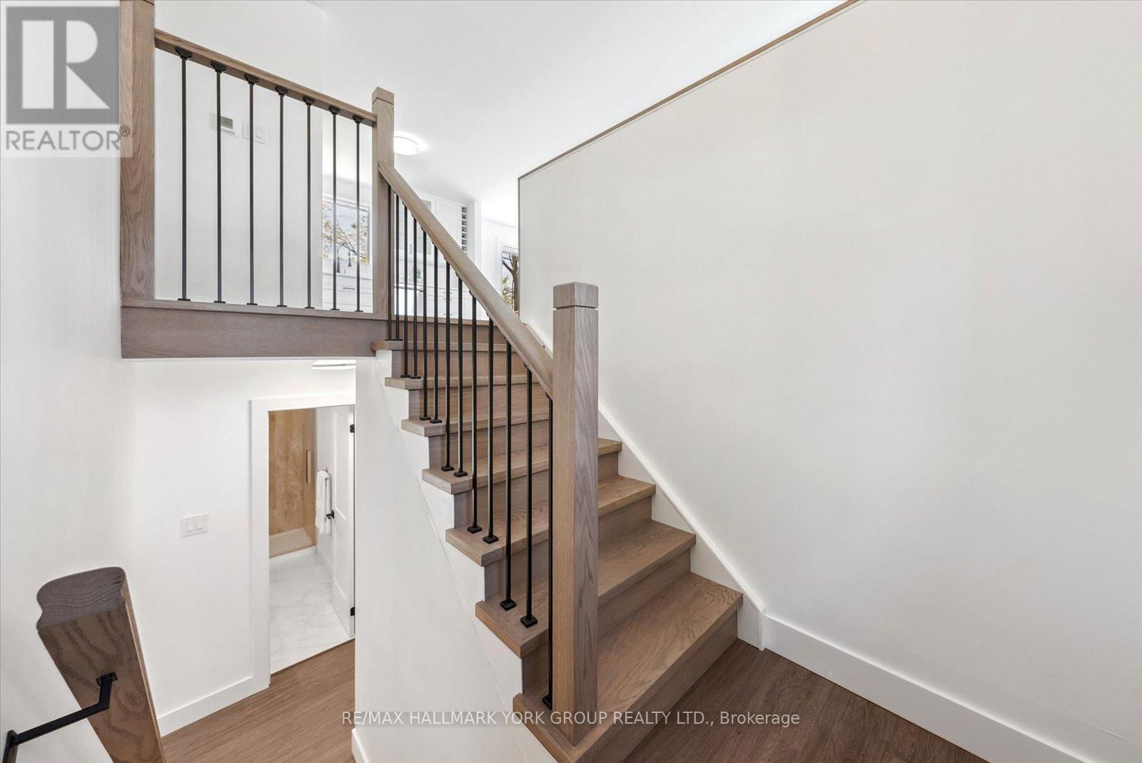 352 ANNE STREET NORTH Image 25
