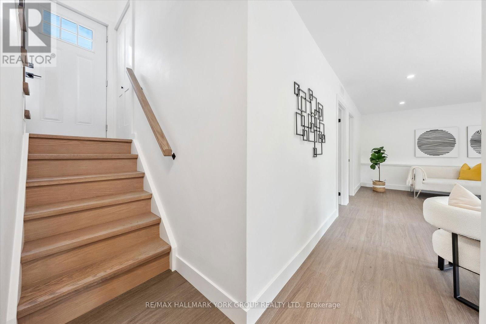 352 ANNE STREET NORTH Image 26