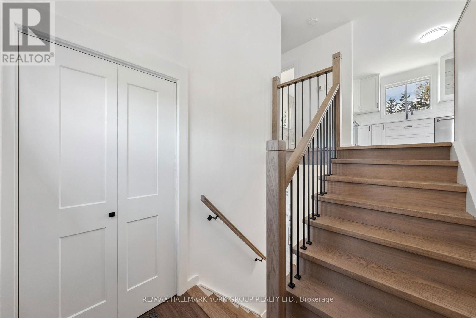 352 ANNE STREET NORTH Image 3