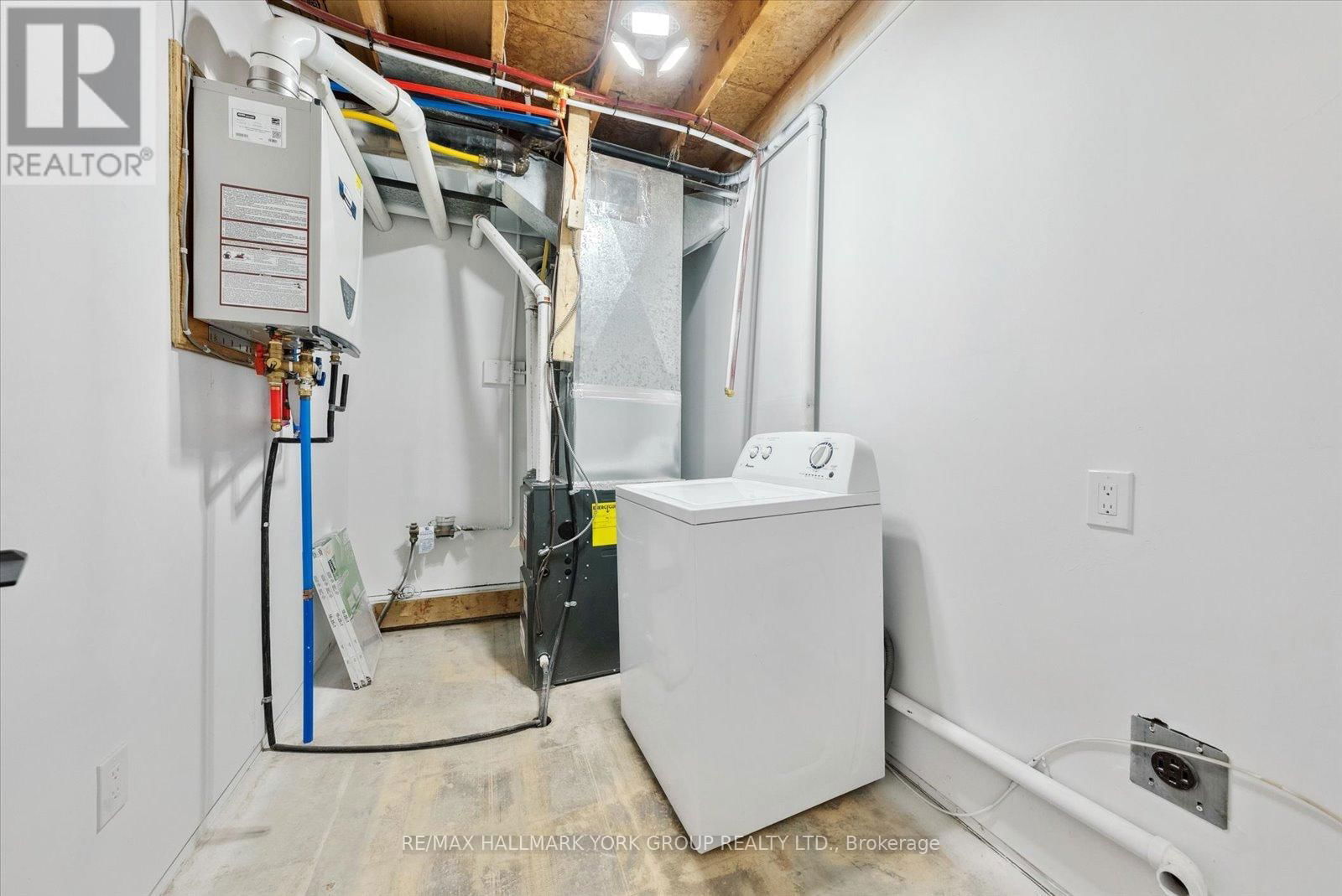 352 ANNE STREET NORTH Image 36