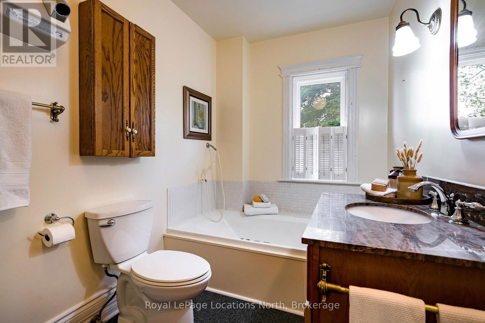 234 PINE STREET Image 30