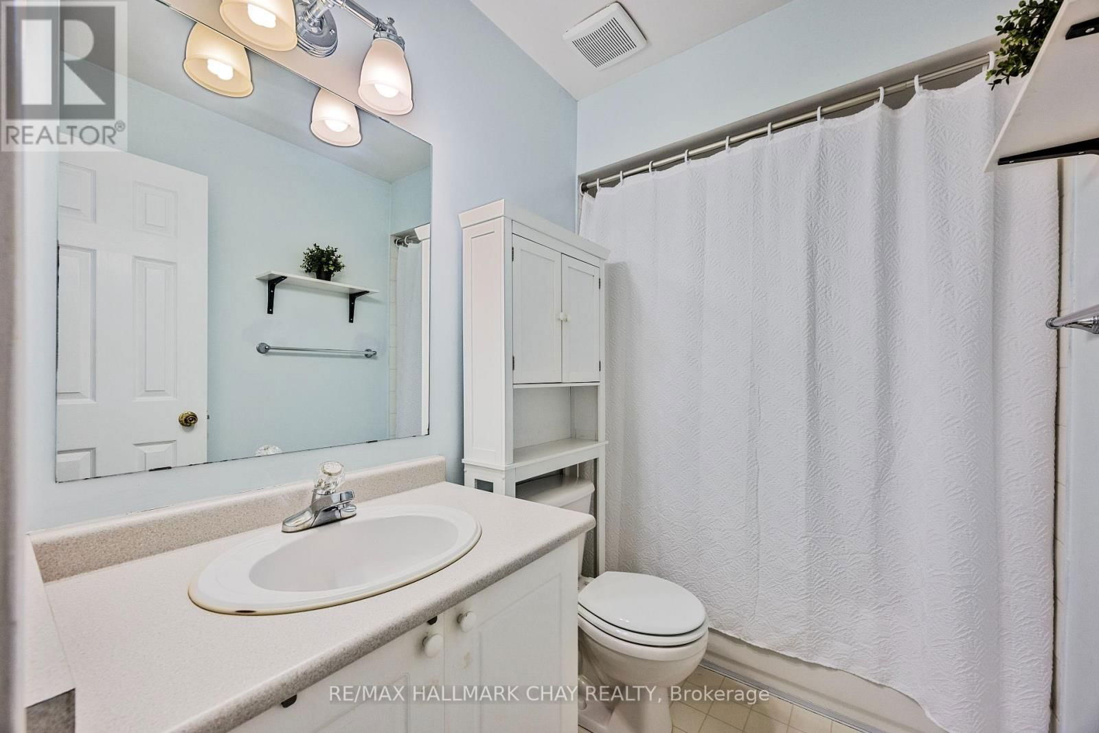 87 HAWTHORNE CRESCENT Image 24