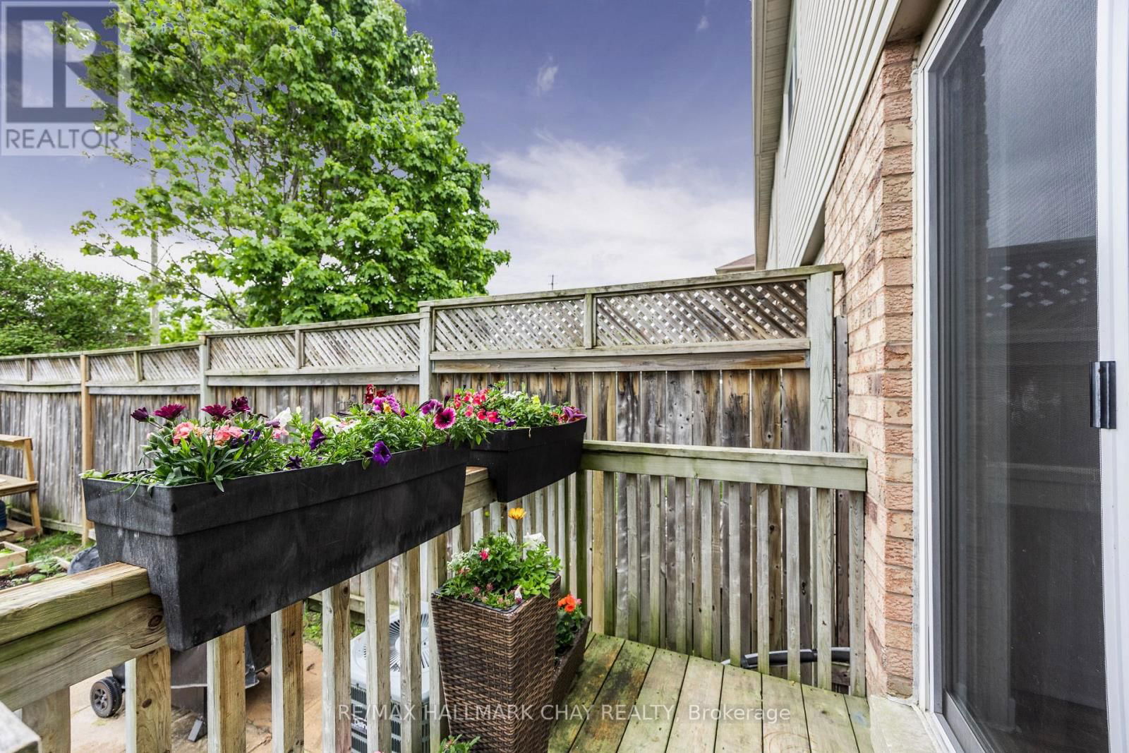 87 HAWTHORNE CRESCENT Image 31