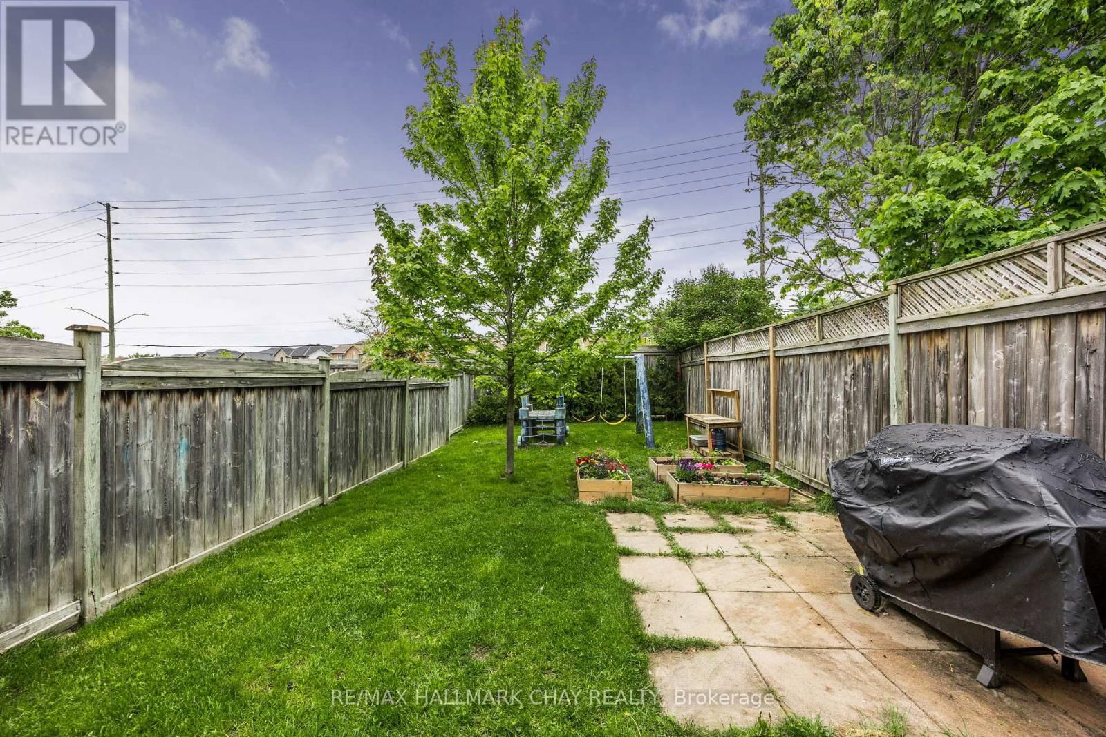 87 HAWTHORNE CRESCENT Image 32