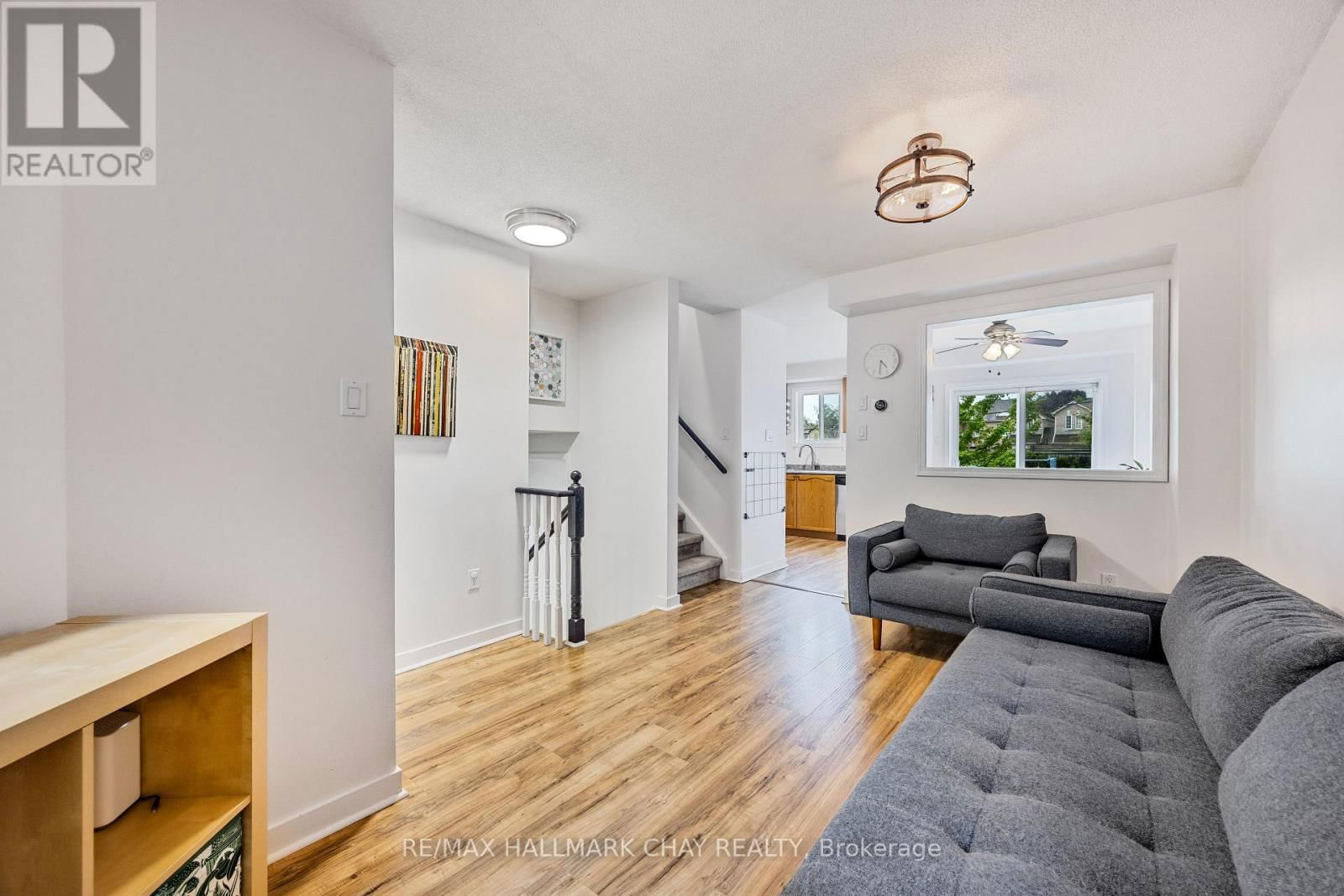 87 HAWTHORNE CRESCENT Image 6
