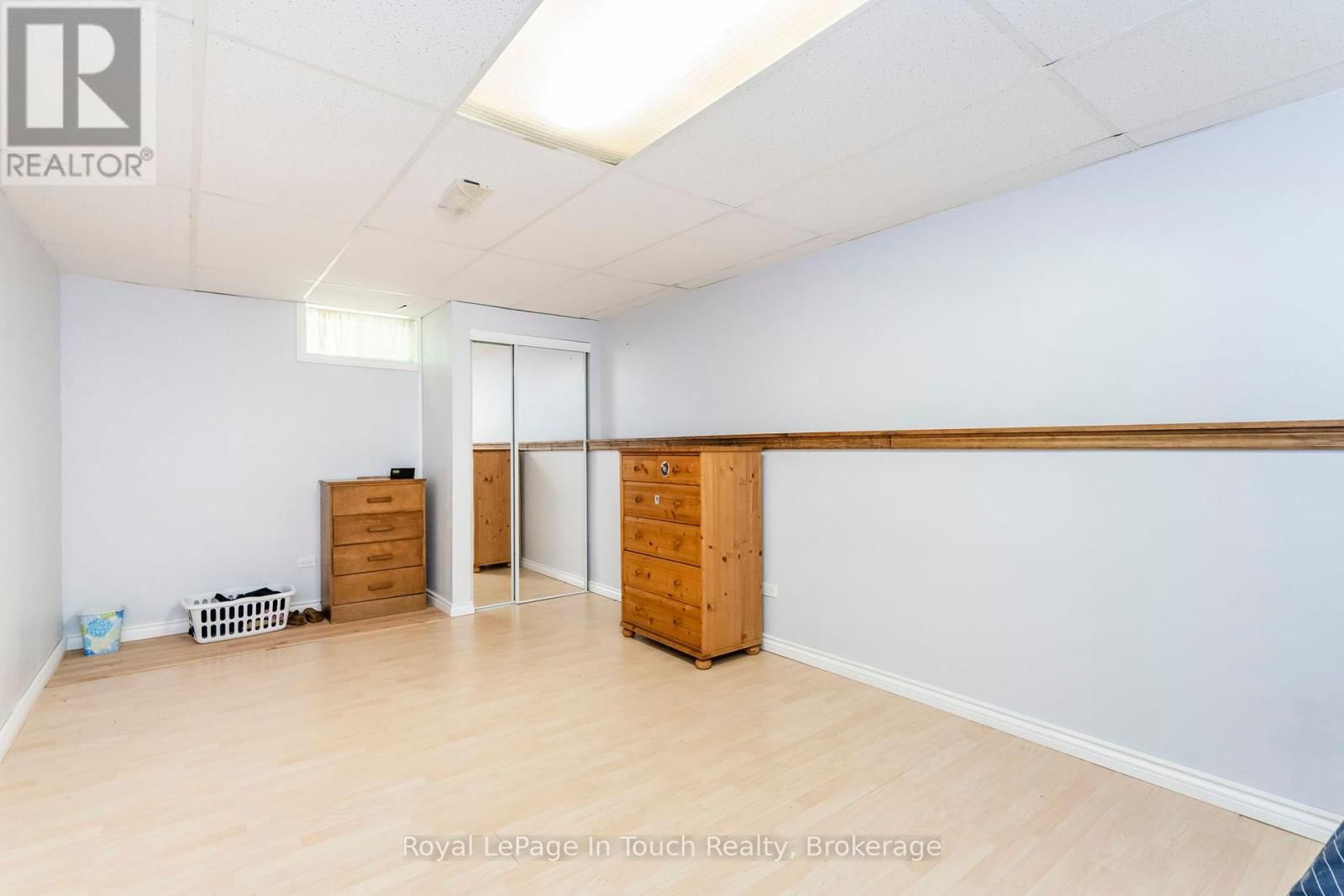 35 DORCAS AVENUE Image 19