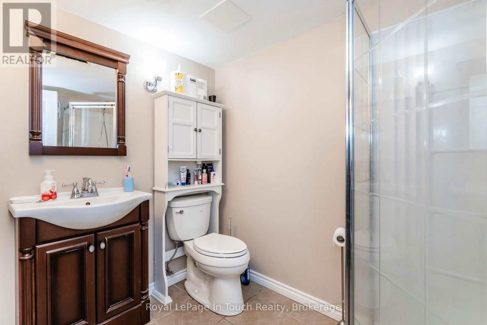 35 DORCAS AVENUE Image 20