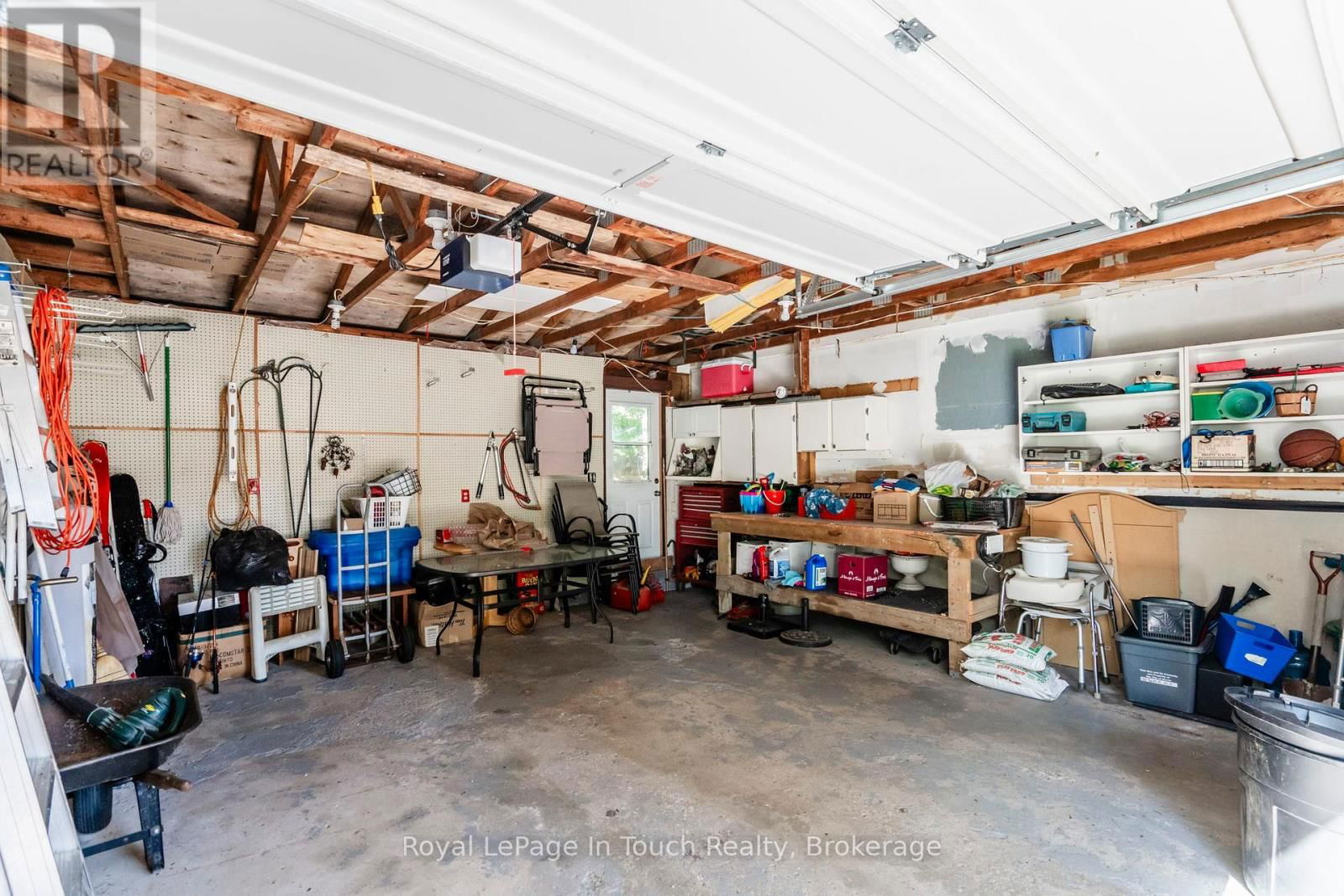 35 DORCAS AVENUE Image 22