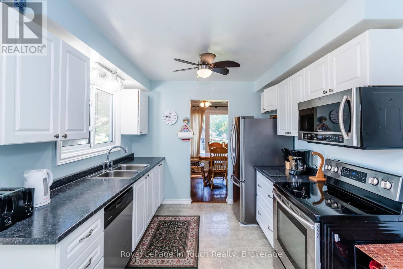 35 DORCAS AVENUE Image 8