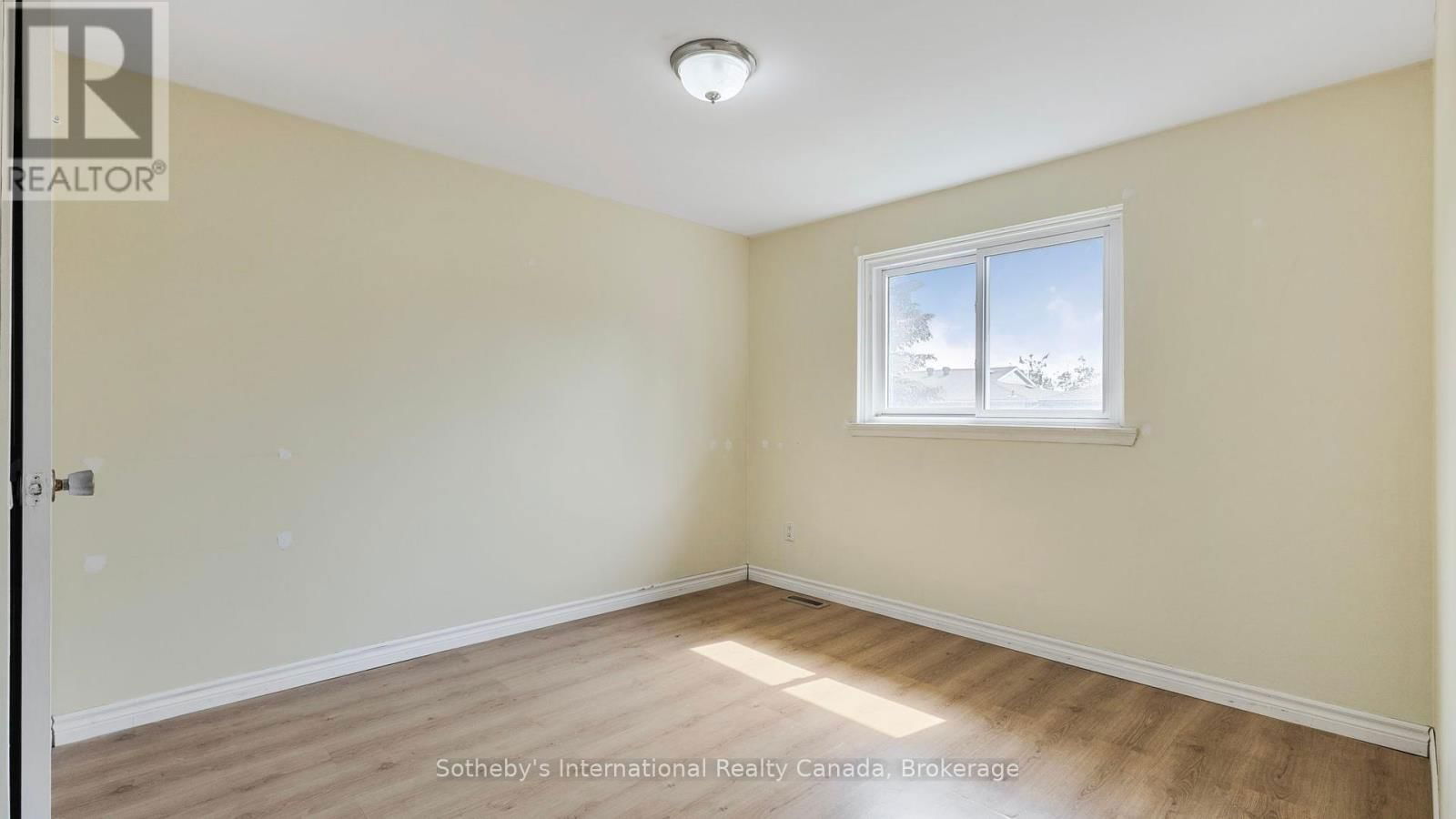 26 CHRISTIE CRESCENT Image 21