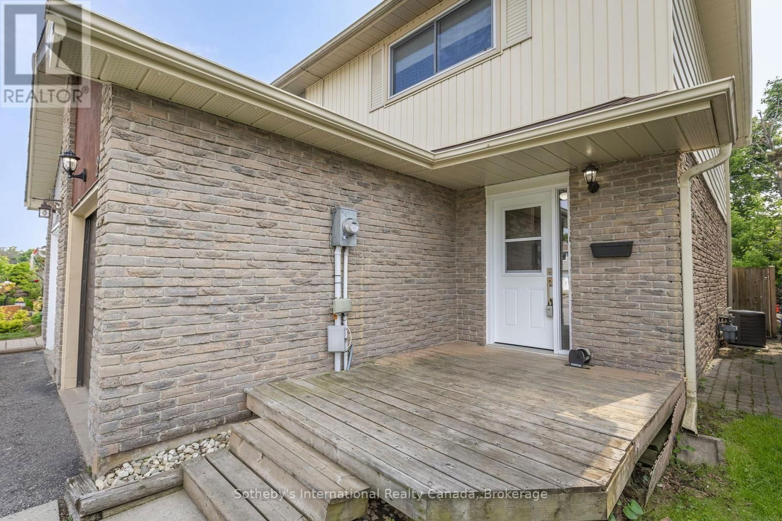26 CHRISTIE CRESCENT Image 3